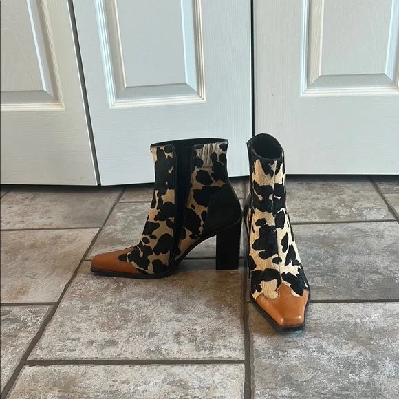 Jeffrey Campbell Black and Tan Heeled Boots - Picture 2 of 6